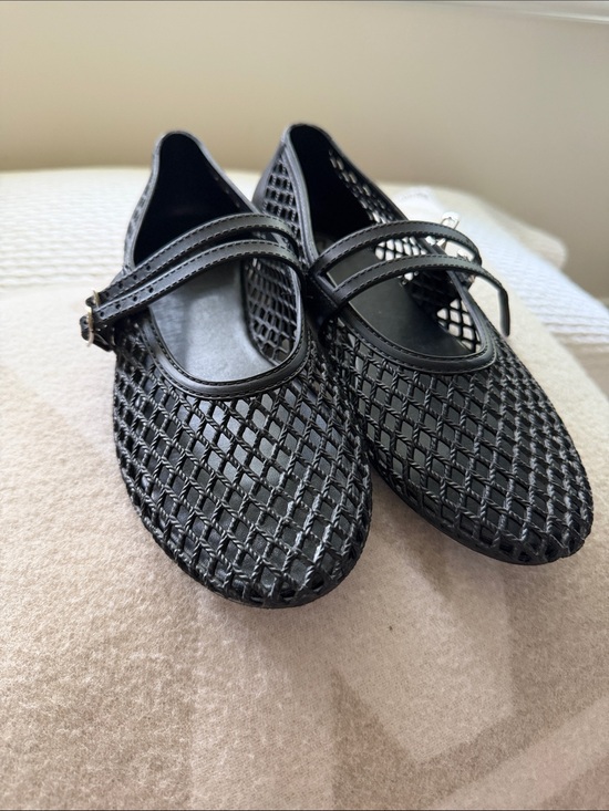 B2 Shoes - Black Mesh Mary Jane Flats with Strap